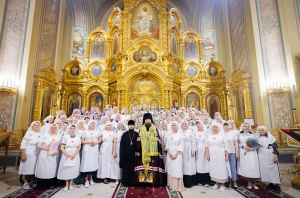 В Кафедральном соборе Рождества Пресвятой Богородицы г. Ростова-на-Дону состоялся чин посвящения в сестры милосердия