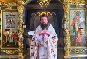 В пятницу Светлой седмицы епископ Таганрогский Артемий совершил Божественную литургию в Знаменской домовой церкви