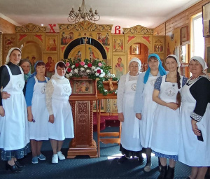 Сестры милосердия Преображенского прихода посетили своих подопечных в хуторах Ленина и Истомино