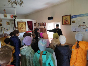 Учащиеся общеобразовательной школы посетили с экскурсией Феодоровский приход в пос. Янтарный