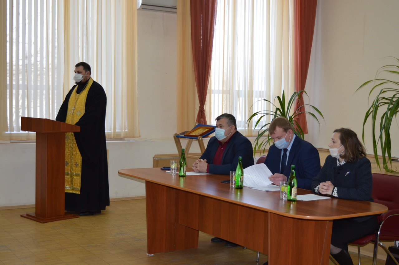 Благочинный Куйбышевского округа принял участие в совещании сельхозпроизводителей