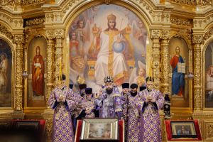 В субботу второй седмицы Великого поста викарий Ростовской епархии совершил всенощное бдение в Ростовском кафедральном соборе