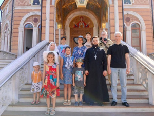Воспитанники воскресной школы храма Святой Троицы г. Азова совершили паломническую поездку в г. Ростов-на-Дону 