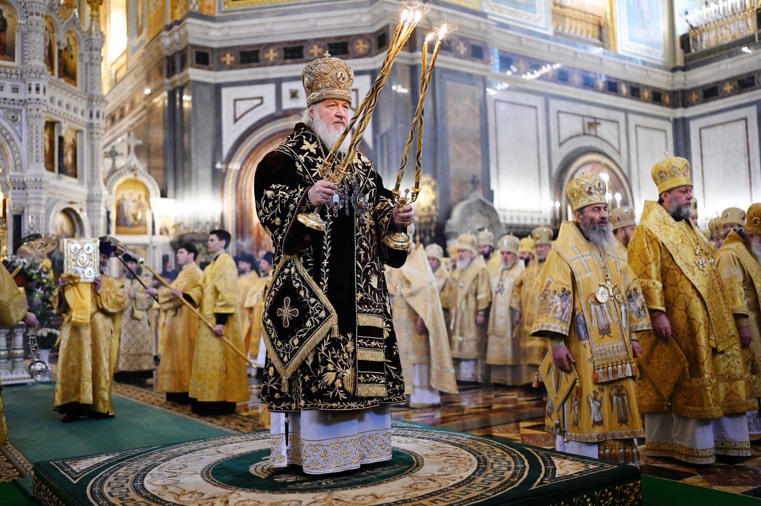 служба в православном храме