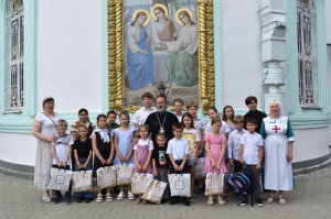 В Ростовской епархии подведены итоги акции «Соберем ребенка в школу!»