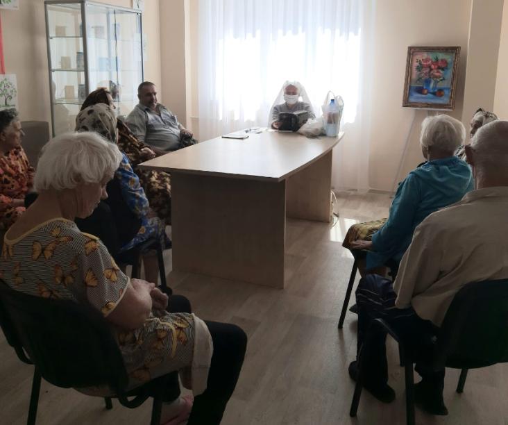 Сестры милосердия прихода с. Кулешовка посетили Новоалександровский дом-интернат для пожилых и инвалидов 