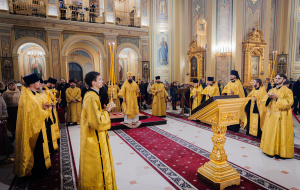 В канун Недели 26-й по Пятидесятнице епископ Таганрогский Артемий совершил всенощное бдение в Ростовском кафедральном соборе