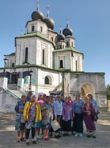 Прихожане Георгиевского храма с. Кулешовка совершили паломническую поездку в ст. Старочеркасскую