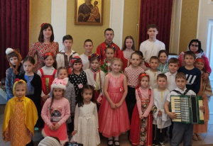 Пасхальный концерт воспитанников воскресной школы прошел в Троицком храме г. Батайска