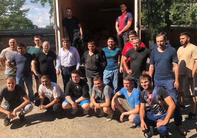 Волонтеры ФНС помогают в работе гуманитарного Центра Ростовской епархии