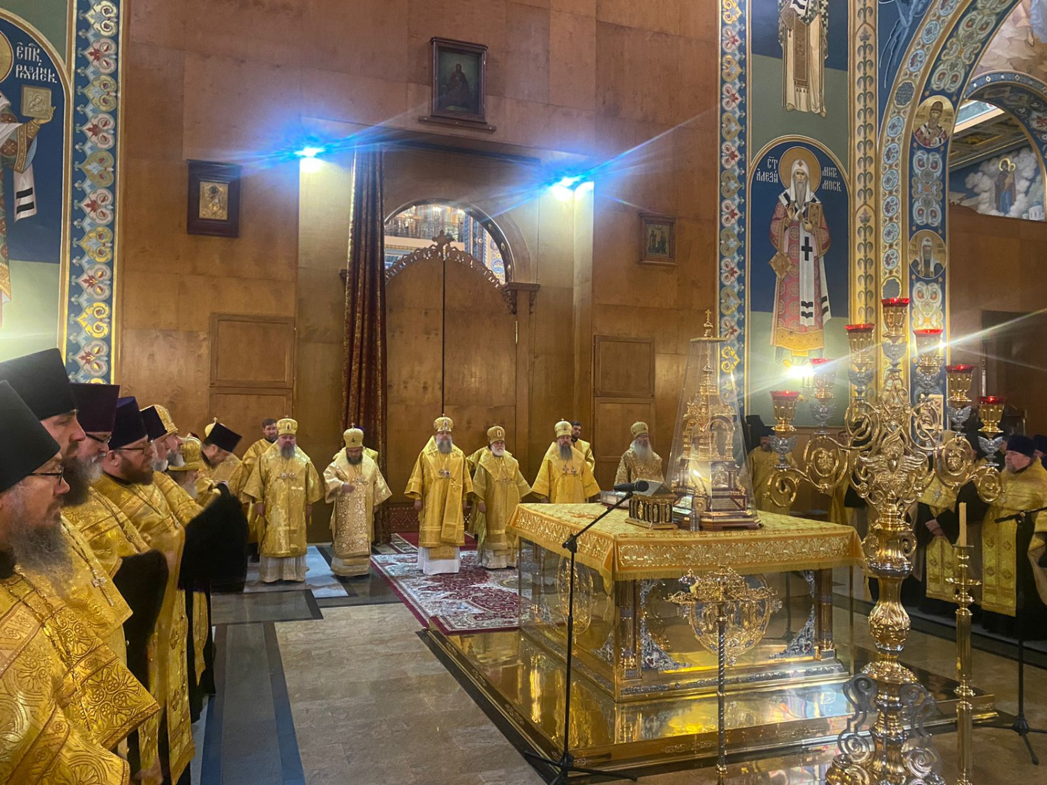 Глава Донской митрополии принял участие в торжествах, посвященных празднованию 400-летия со дня рождения святителя Митрофана, первого епископа Воронежского