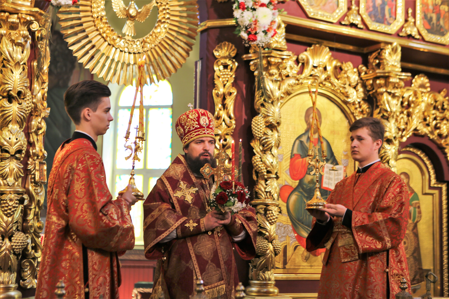 В среду Светлой седмицы епископ Таганрогский Артемий совершил Божественную литургию в Троицком храме г. Ростова-на-Дону