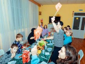 Для подопечных волонтеров Казанского храма из Батайского Детского проведена патриотическая встреча, приуроченная ко Дню Победы