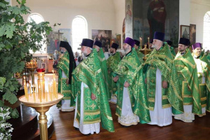 Торжественное соборное служение совершено в Константино-Еленинском храме г. Новочеркасска