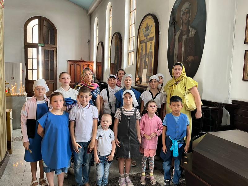 Воспитанники воскресной школы Патриаршего Вознесенского собора совершили паломничество в Шахтинскую епархию