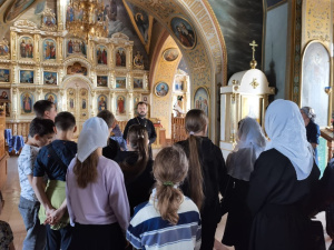 Настоятель Никольского храма с. Николаевка провел урок для учащихся Николаевской средней школы 