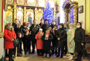 Свято-Троицкий приход г. Ростова-на-Дону поздравил с Рождеством Христовым семьи, воспитывающие детей с ОВЗ
