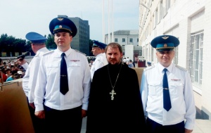 Настоятель новообразованного прихода св. вмч. Димитрия Солунского принял участие в церемонии приведения к присяге молодых солдат летного училища