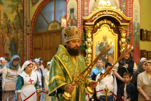 Епископ Таганрогский Артемий совершил Божественную литургию в Троицком храме г.  Ростова-на-Дону