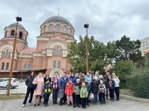 Воспитанники воскресной школы Сергиевского храма г. Таганрога совершили паломническую поездку в г. Ростов-на-Дону