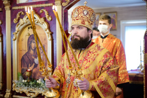 Епископ Таганрогский Артемий совершил Божественную литургию в Константино-Всехсвятском храме города Ростова-на-Дон