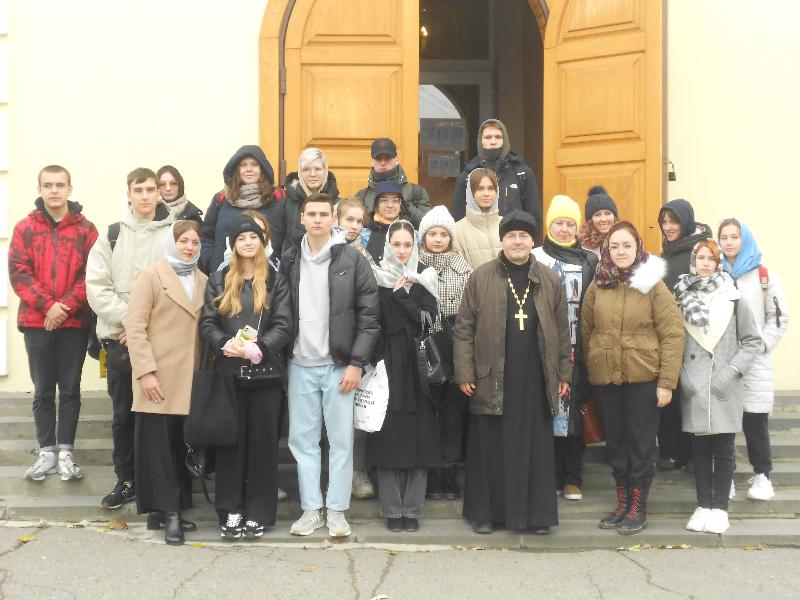 В храме свт. Николая Чудотворца г. Таганрога состоялась обзорная лекция для учащихся и студентов