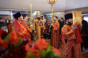 Епископ Таганрогский Артемий совершил Божественную литургию в Константино-Всехсвятском храме города Ростова-на-Дону