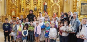 В воскресной школе Ростовского кафедрального собора прошел пасхальный утренник