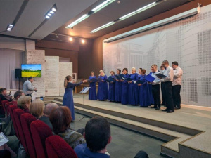 Хор воскресной школы Сергиевского храма г. Таганрога выступил в городской библиотеке имени А. П. Чехова 