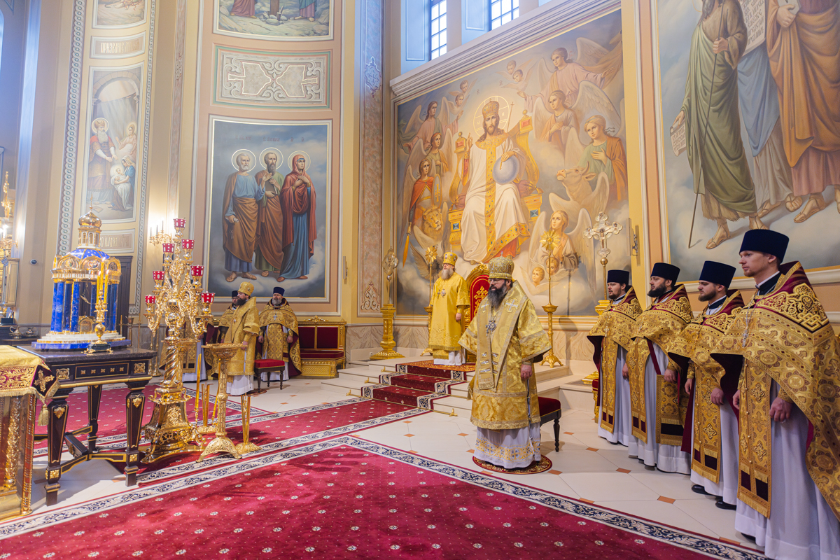 В день Собора новомучеников и исповедников Церкви Русской Глава Донской митрополии совершил Божественную литургию