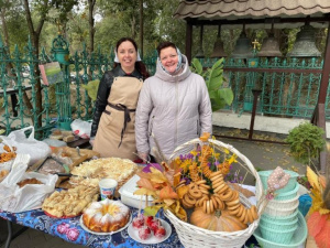 На подворье Одигитриевского храма г. Аксая прошла Покровская благотворительная ярмарка