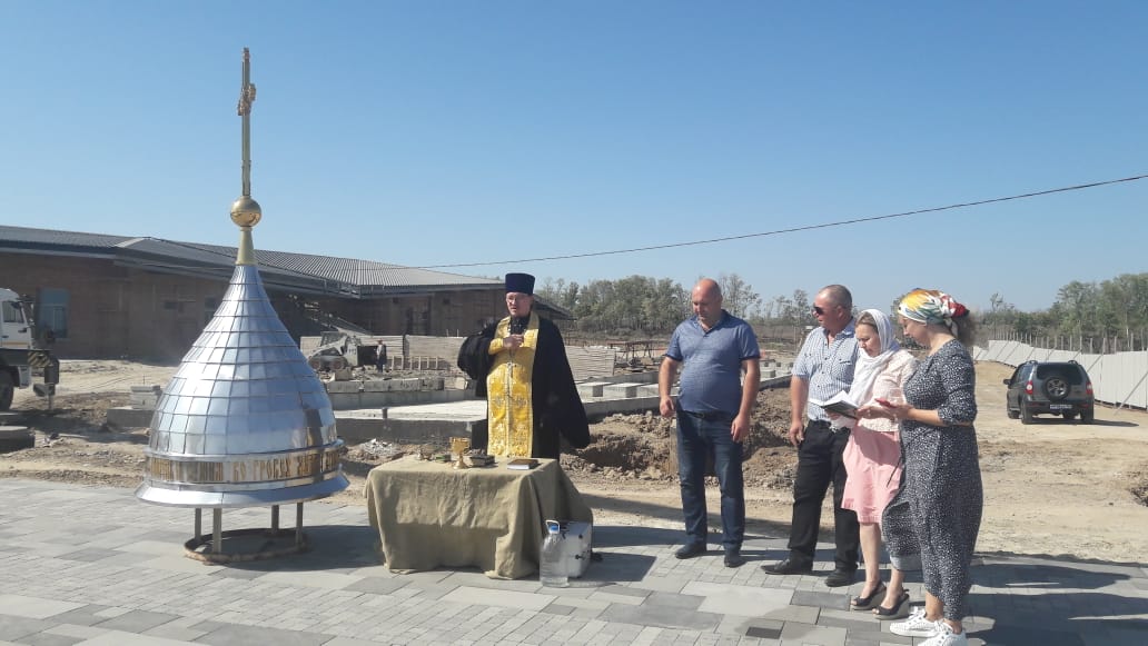   Освящен и установлен купол часовни на "Самбекских высотах"