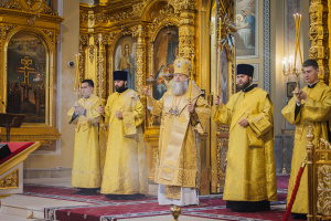 В канун Недели 1-й по Пятидесятнице Глава Донской митрополии  совершил всенощное бдение в Ростовском кафедральном соборе