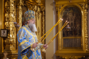 В праздник Казанской иконы Божией Матери Глава Донской митрополии совершил Божественную литургию в Кафедральном соборе Рождества Пресвятой Богородицы г. Ростова-на-Дону