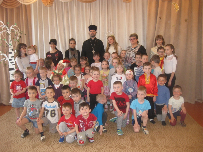 Учащиеся воскресной школы Петропавловского прихода посетили детский сад села Приморка