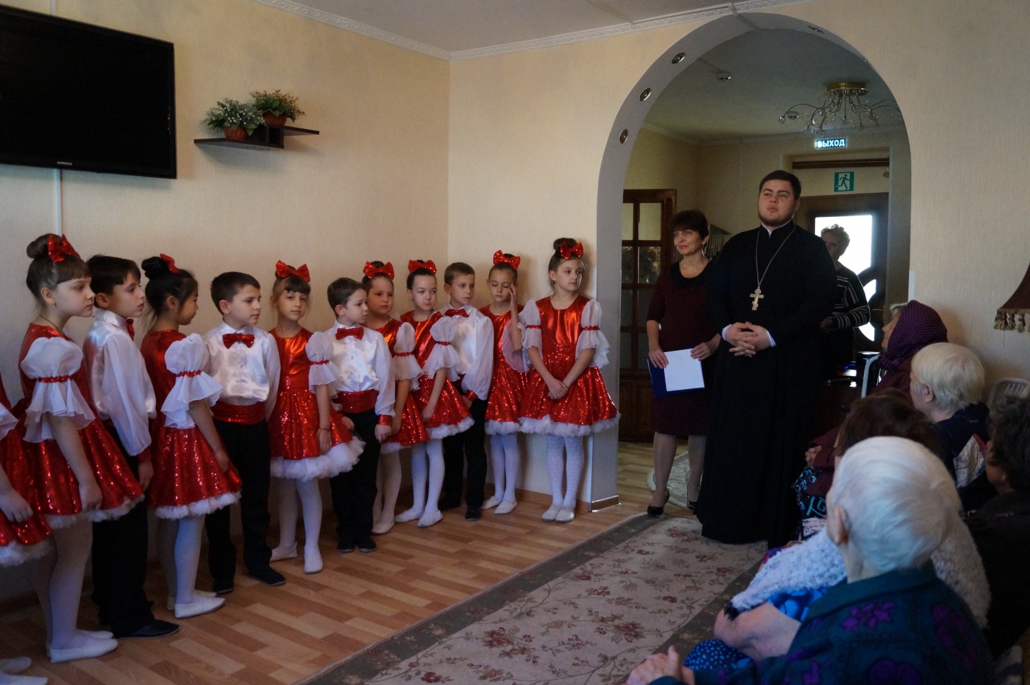 Центр социального обслуживания одиноких и престарелых с. Латоново отметил праздник, посвящённый Дню матери