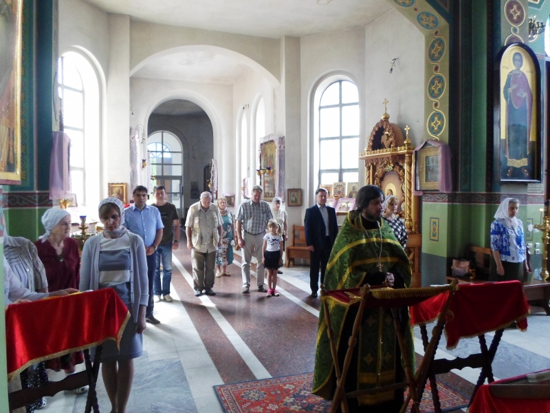 Совершен праздничный молебен святой блаженной Ксении Петербургской