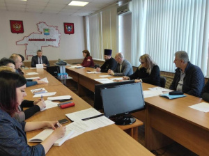 Благочинный Азовского районного округа принял участие в заседании консультативного совета по межэтническим отношениям при администрации Азовского района