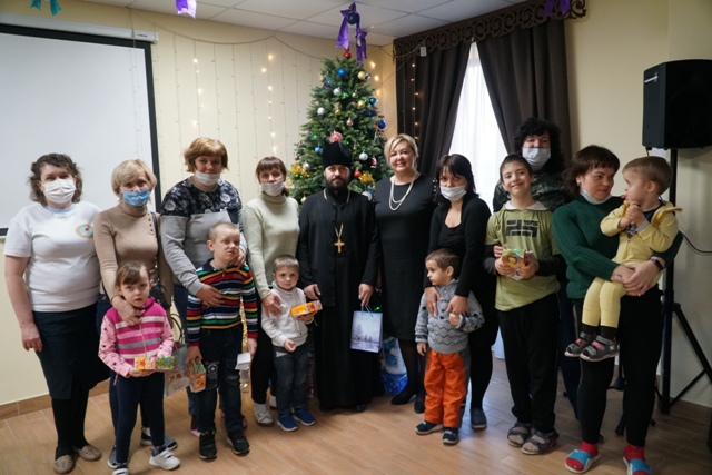 Ежегодная благотворительная акция "Дари радость на Рождество" проходит в Ростовской епархии
