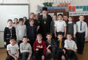 Настоятель храма преподобного Алексия, человека Божия, поздравил учащихся Алексеевской школы с Днем православной книги