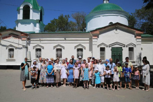 Учащиеся воскресной школы Георгиевского храма вместе с педагогами и родителями совершили паломническую поездку в Таганрог