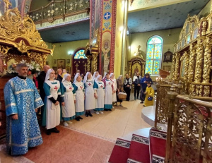 В Троицком храме Юго-Западного благочиния прошло общее говение сестер милосердия Троицкого сестричества