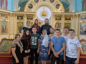 Варваринский храм ст. Грушевской посетили выпускники Грушевской школы