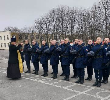 Настоятель храма святителя Иоанна Златоуста принял участие в принятии присяги в воинской части Новочеркасского гарнизона