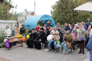 В Никольском храме г. Таганрога состоялась приходская ярмарка