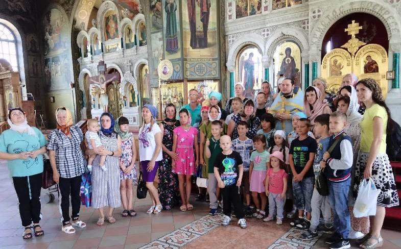 Донскую духовную семинарию посетили ученики воскресной школы при кафедральном соборе г. Ростова и гости из ПВР для беженцев