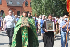  В день памяти Преподобного Сергия Радонежского Троицкий храм г. Азова отметил малый престольный праздник