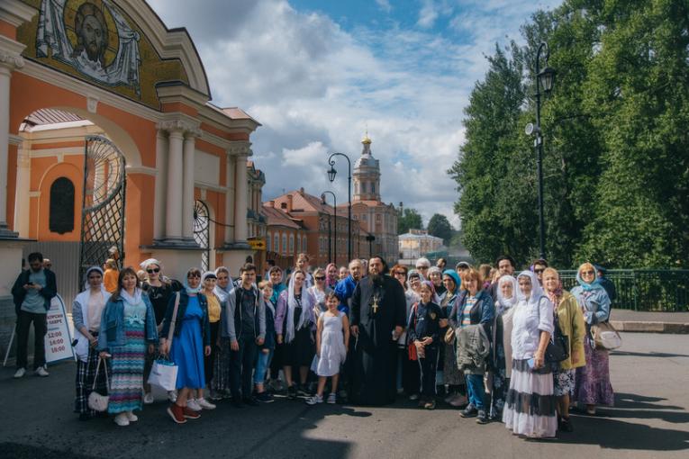 Состоялась экскурсионно-паломническая поездка в Санкт-Петербург, организованная Епархиальным отделом по делам молодежи и миссионерскому служению