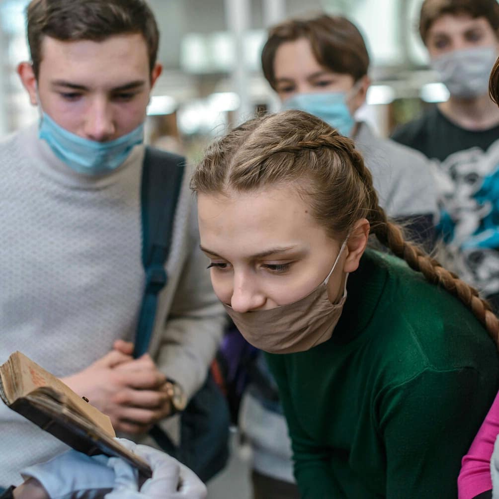 Вчера впервые. Подростковые объединения Оренбурга.