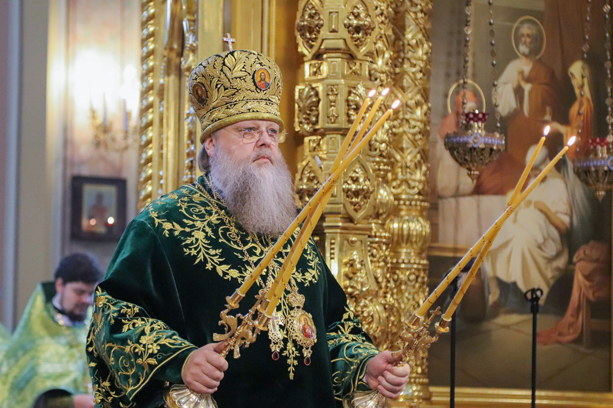 В день памяти святой блаженной Ксении Петербургской митрополит Меркурий совершил Божественную литургию в Ростовском кафедральном соборе